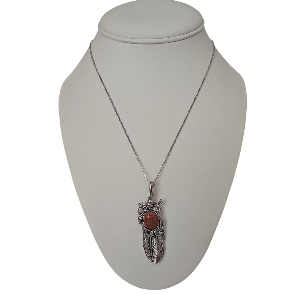 NWT Oval Stainless Steel Ethnic Genuine Sand Stone Feather Pendant Necklace